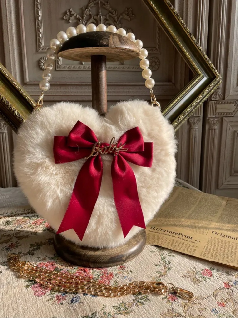 Red Fur Heart Shaped Purse - Picture 7 of 9
